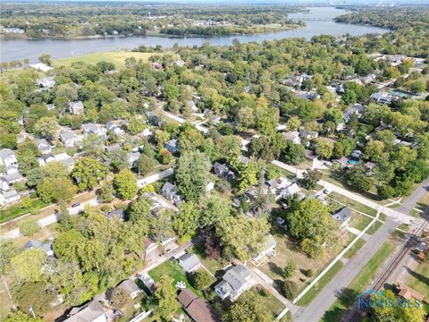 Tiny photo for 338 E 2nd Street, Perrysburg, OH 43551 (MLS # 6136072)