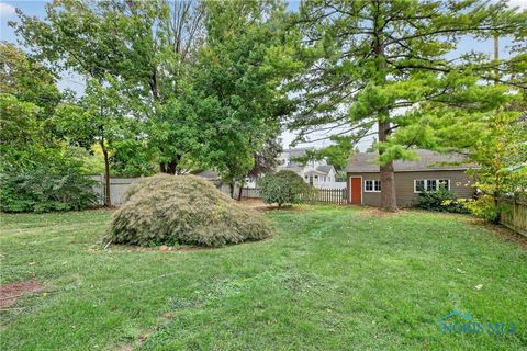 Tiny photo for 338 E 2nd Street, Perrysburg, OH 43551 (MLS # 6136072)