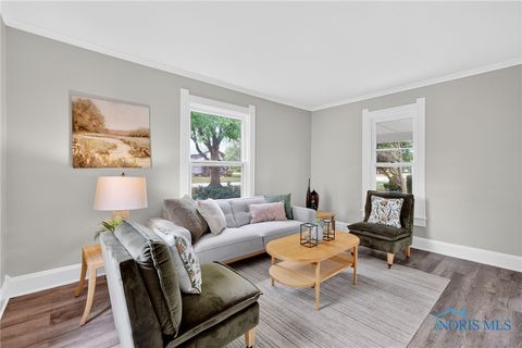 Tiny photo for 338 E 2nd Street, Perrysburg, OH 43551 (MLS # 6136072)