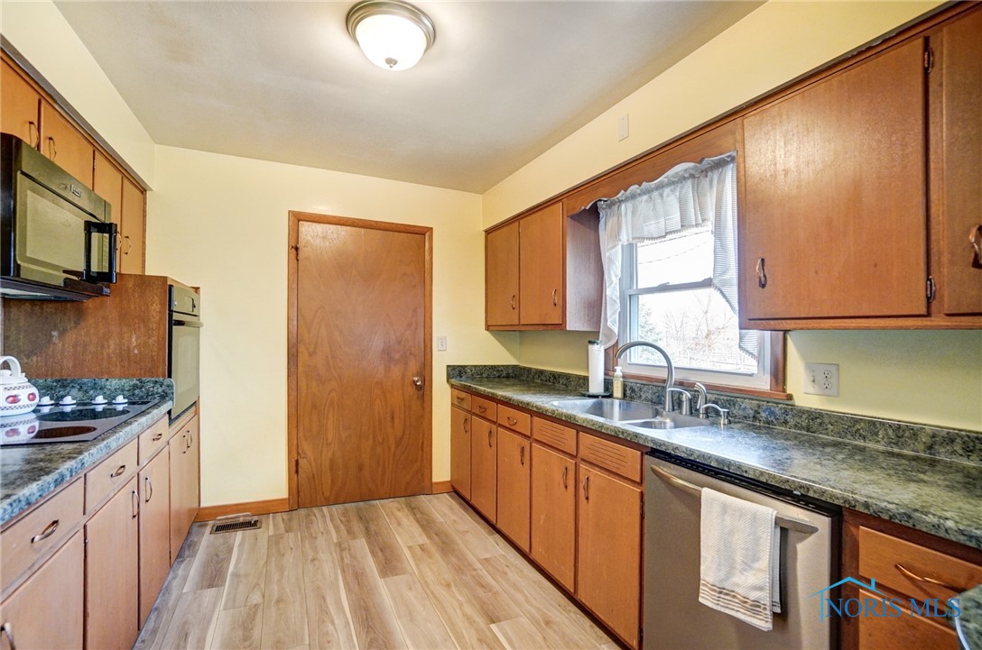 2534 Blanchard Avenue, Findlay, Ohio image 11