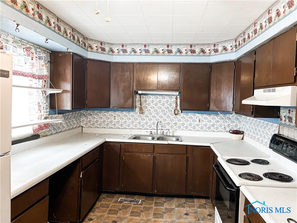 12356 Sylvania Metamora Road, Berkey, Ohio image 13