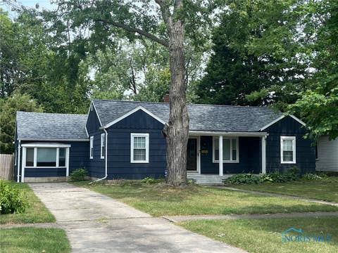 Photo for 409 W SIXTH Street