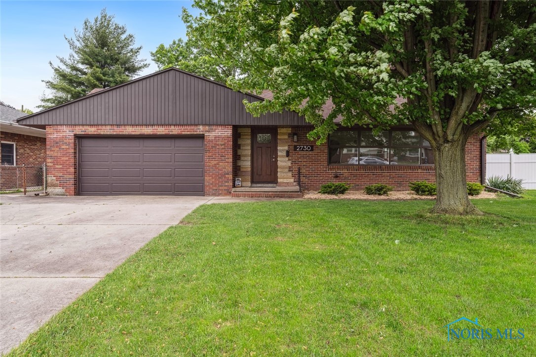 2730 Eastvale Avenue, Oregon, Ohio image 2