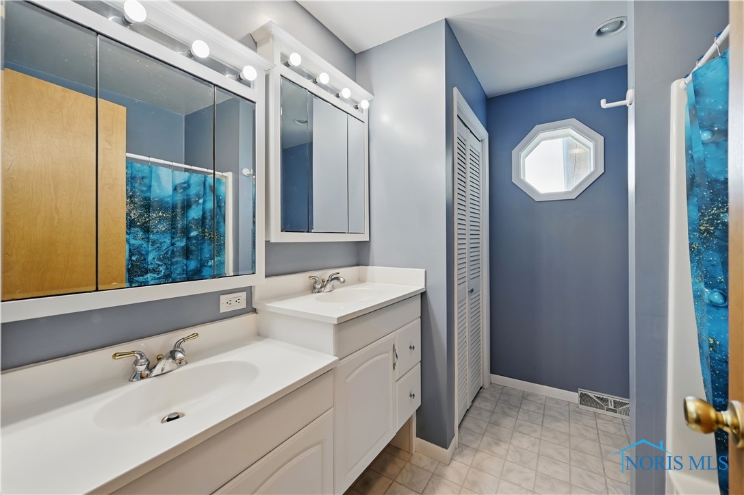 13538 W Velliquette Road, Oak Harbor, Ohio image 17
