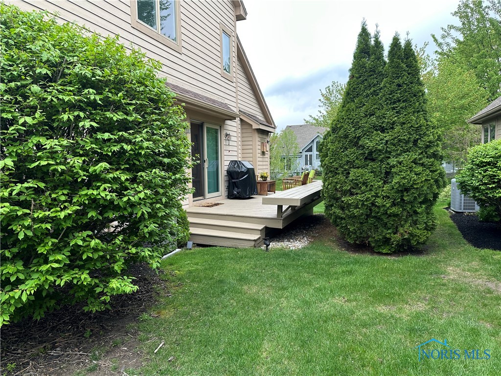 8648 Quail Hollow Court, Holland, Ohio image 3