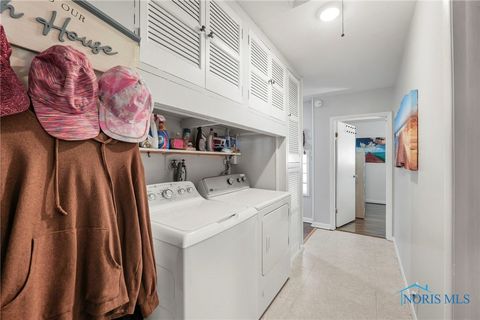 Tiny photo for 5911 Plympton Circle, Oregon, OH 43616 (MLS # 6136452)