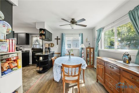 Tiny photo for 5911 Plympton Circle, Oregon, OH 43616 (MLS # 6136452)