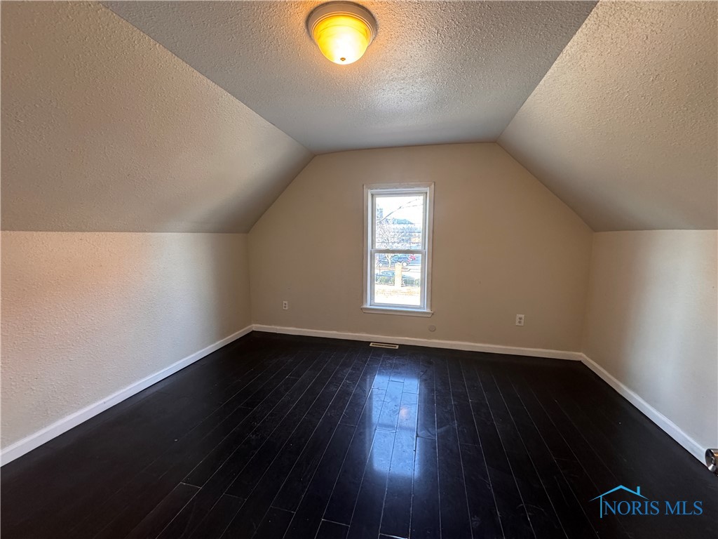 2402 Walnut Street, Toledo, Ohio image 16