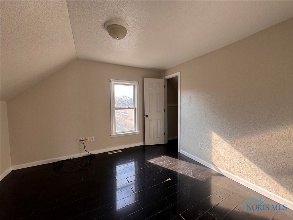 2402 Walnut Street, Toledo, Ohio image 14