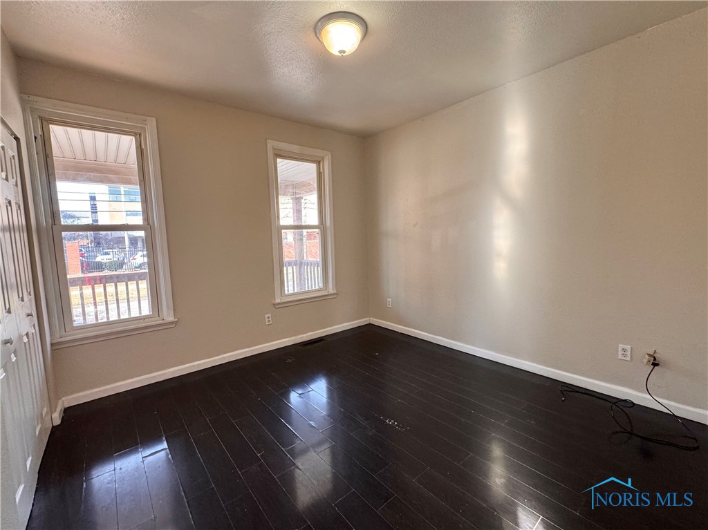 2402 Walnut Street, Toledo, Ohio image 5