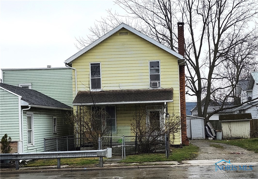 351 W South Street, Fostoria, Ohio image 1
