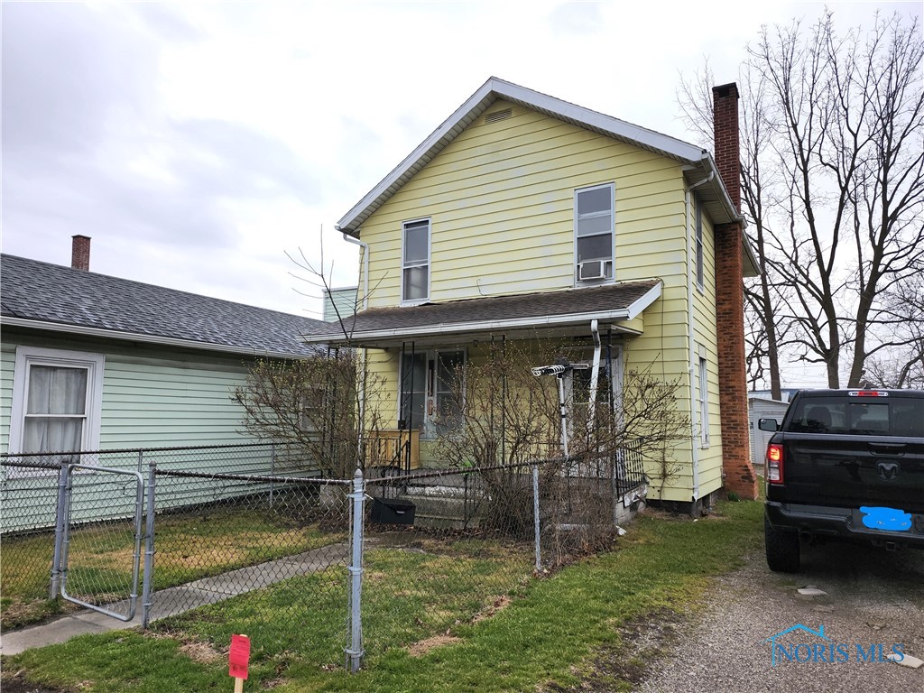 351 W South Street, Fostoria, Ohio image 10