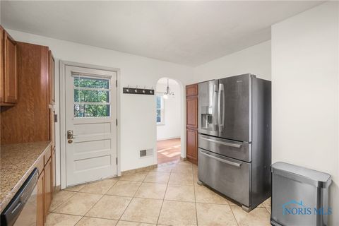 Tiny photo for 521 Loomis Drive, Perrysburg, OH 43551 (MLS # 6136106)