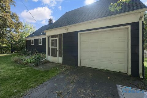 Tiny photo for 521 Loomis Drive, Perrysburg, OH 43551 (MLS # 6136106)