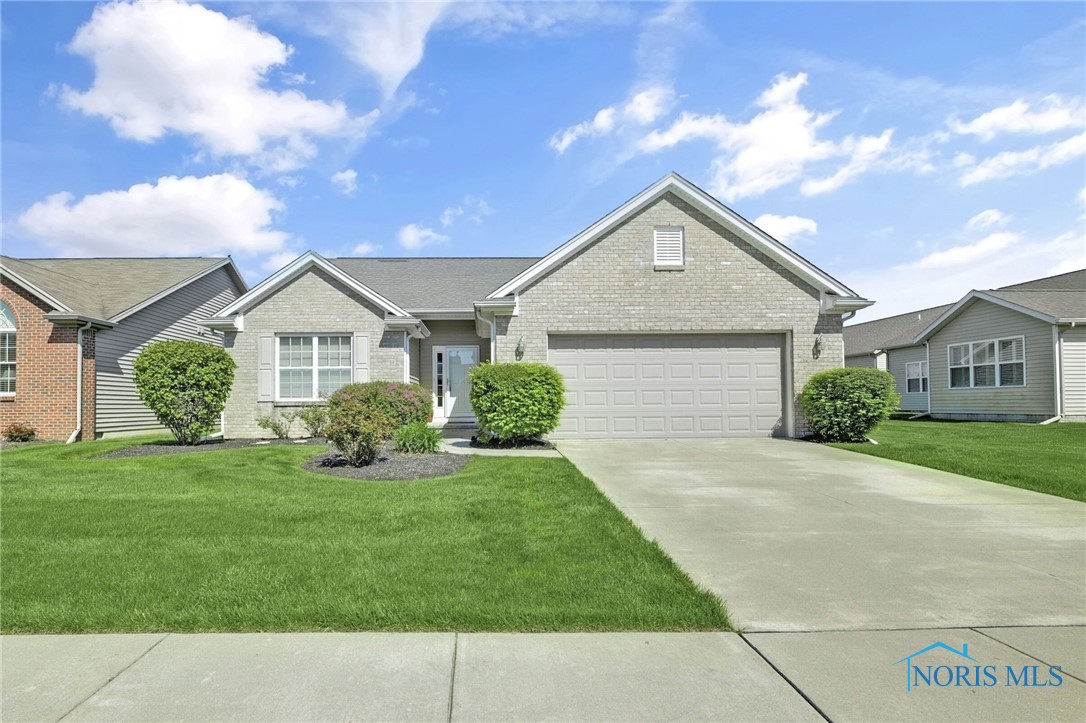 4207 Lake Pine Drive, Maumee, Ohio image 1