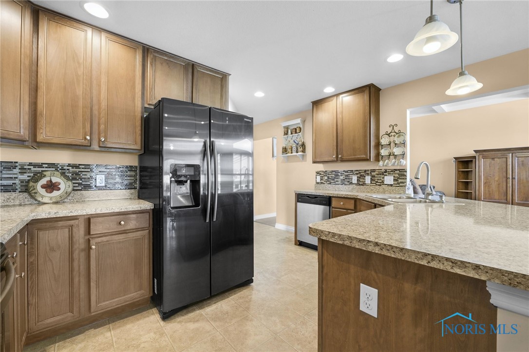 4207 Lake Pine Drive, Maumee, Ohio image 18