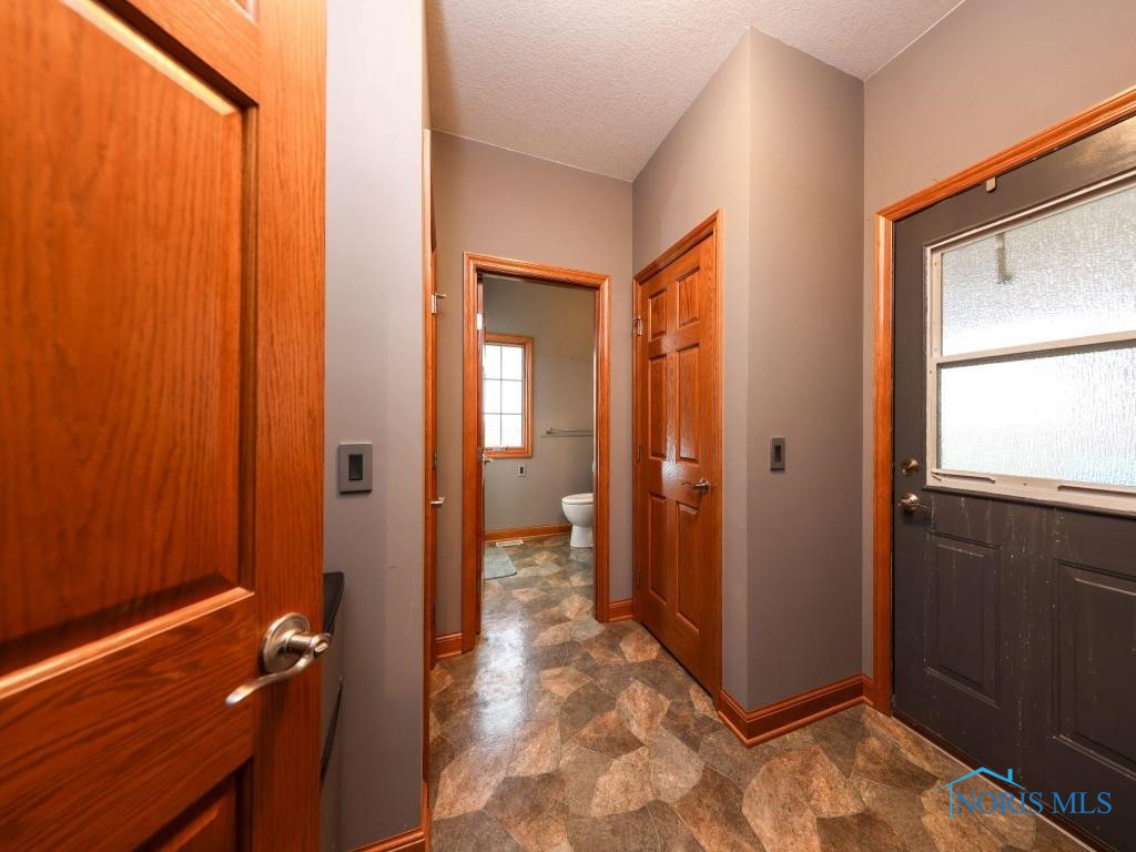 18875 County Road 12, Rawson, Ohio image 13