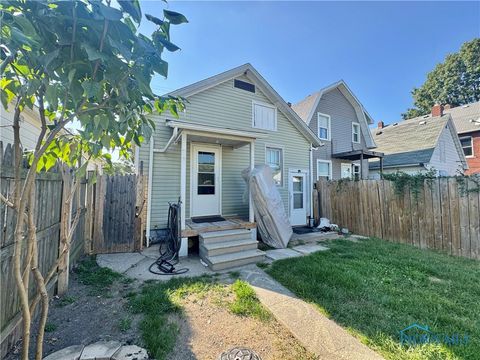 Tiny photo for 358 Burger Street, Toledo, OH 43605 (MLS # 6136931)