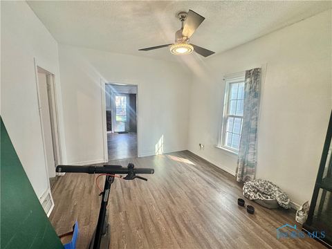 Tiny photo for 358 Burger Street, Toledo, OH 43605 (MLS # 6136931)