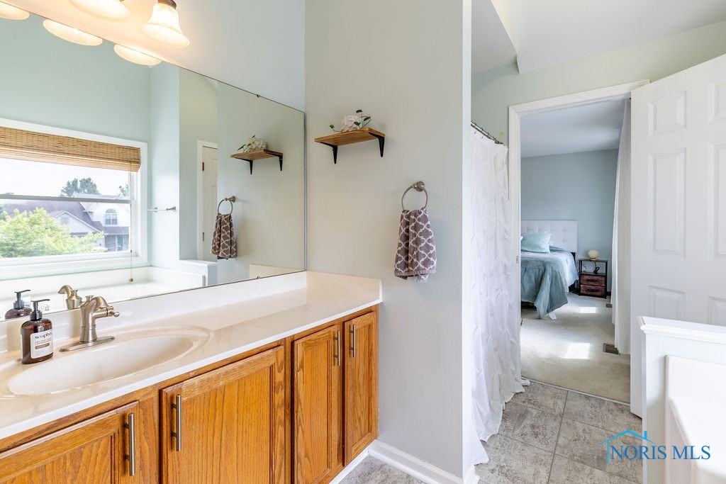 1310 Running Brook Drive, Perrysburg, Ohio image 24