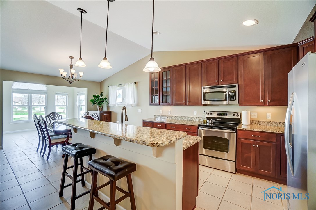 8971 N Park Lake Circle, Sylvania, Ohio image 10