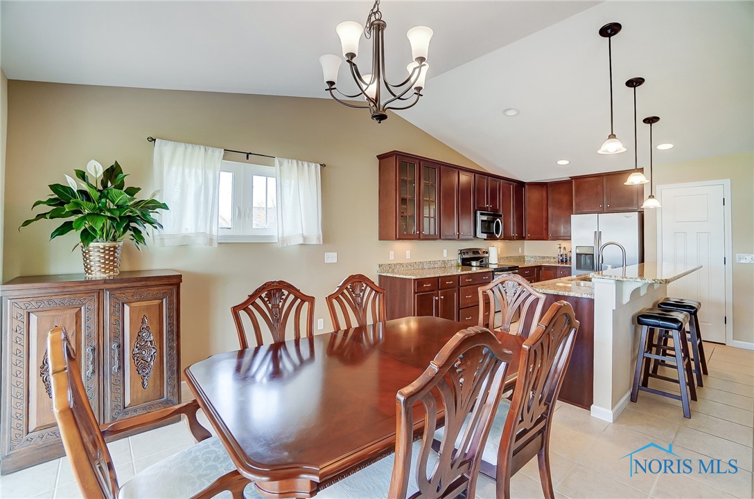 8971 N Park Lake Circle, Sylvania, Ohio image 21