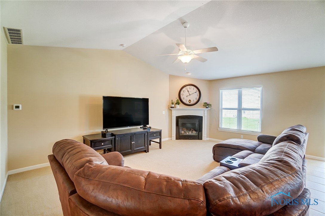 8971 N Park Lake Circle, Sylvania, Ohio image 6