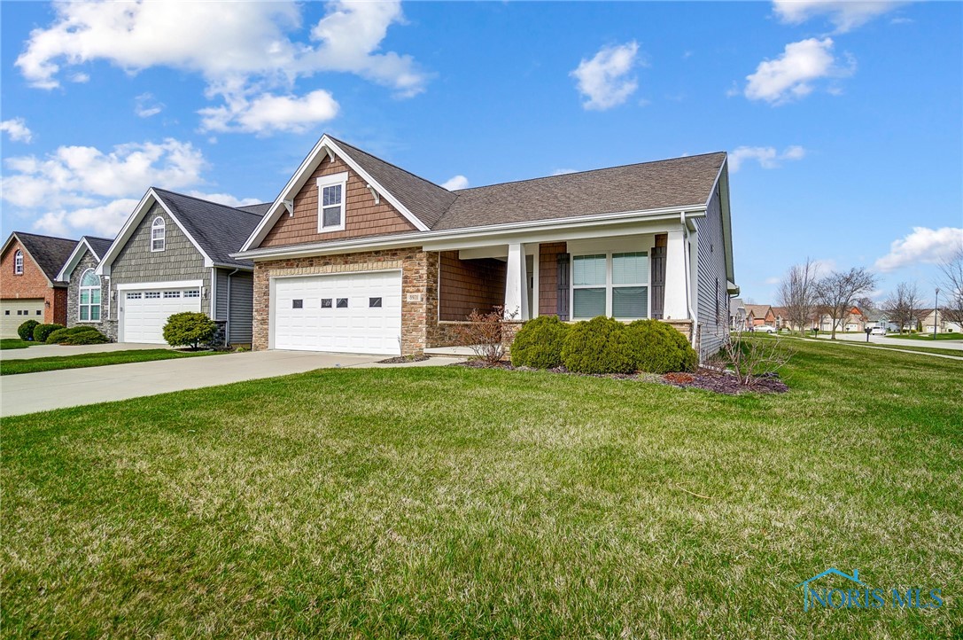 8971 N Park Lake Circle, Sylvania, Ohio image 2