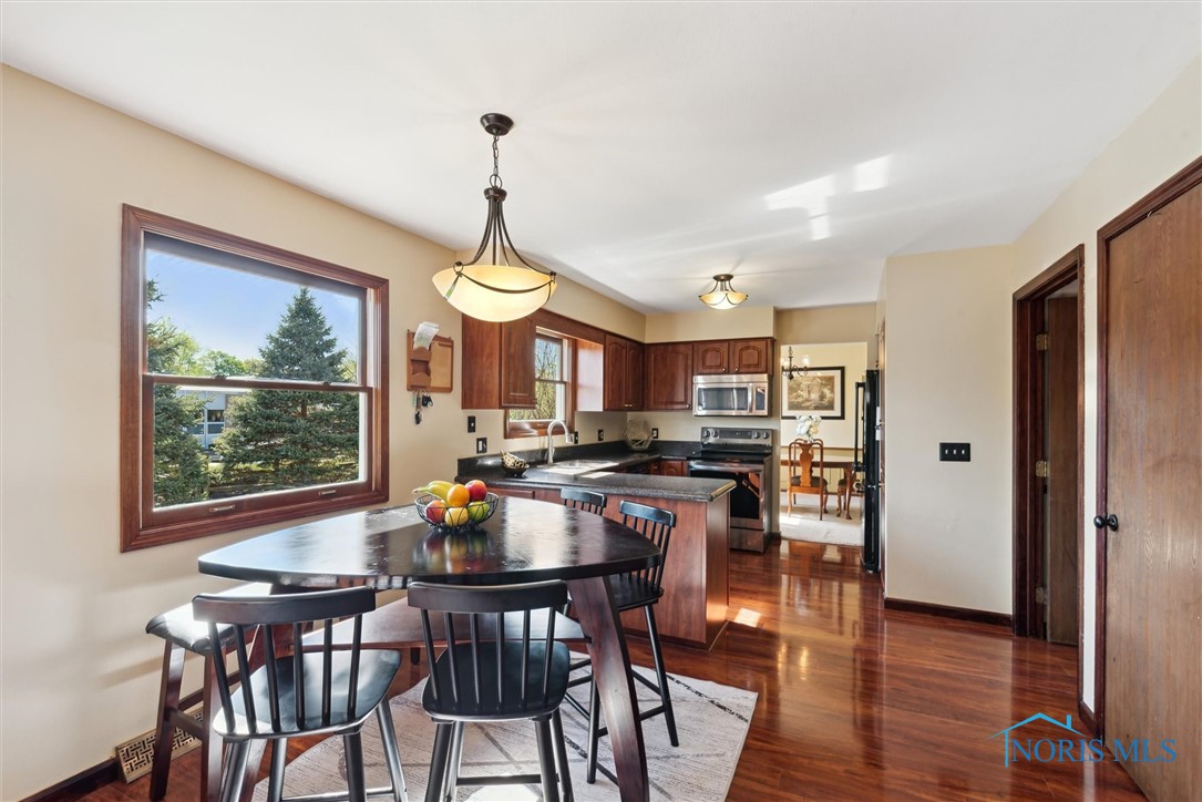 5910 Therfield Drive, Sylvania, Ohio image 16