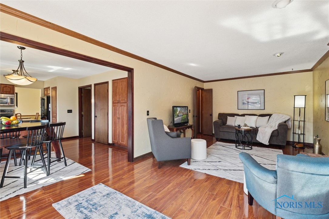 5910 Therfield Drive, Sylvania, Ohio image 20