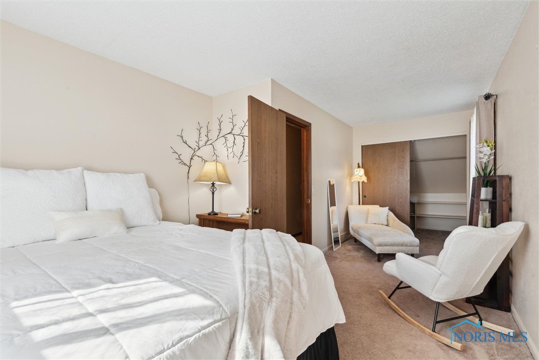 5910 Therfield Drive, Sylvania, Ohio image 35