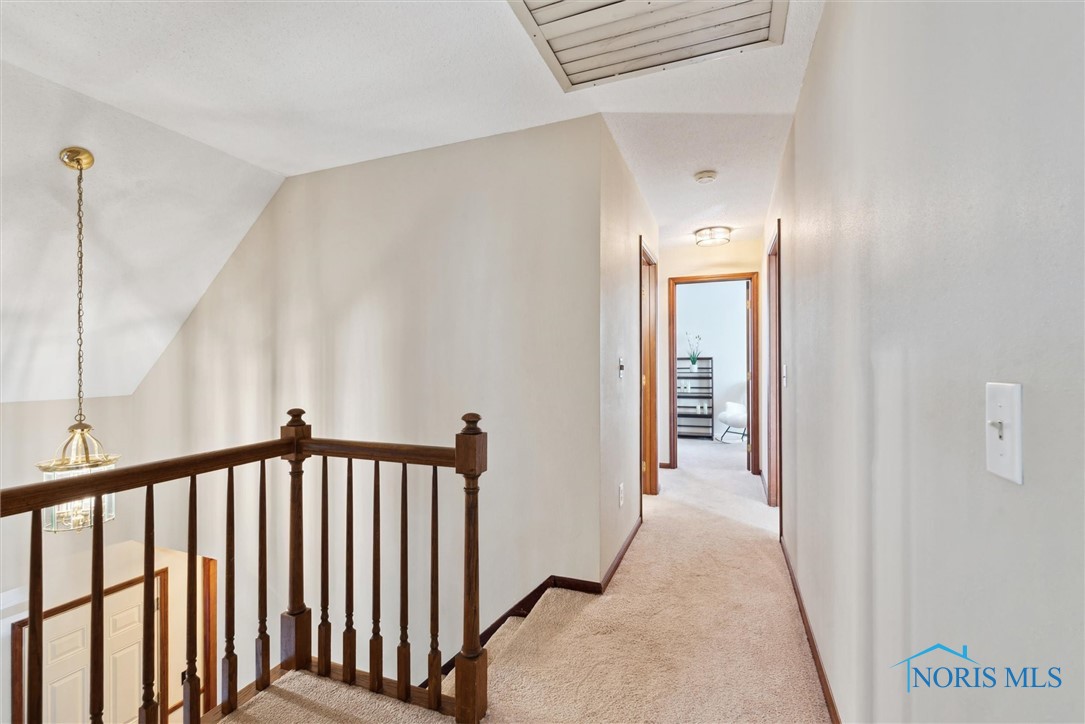 5910 Therfield Drive, Sylvania, Ohio image 29