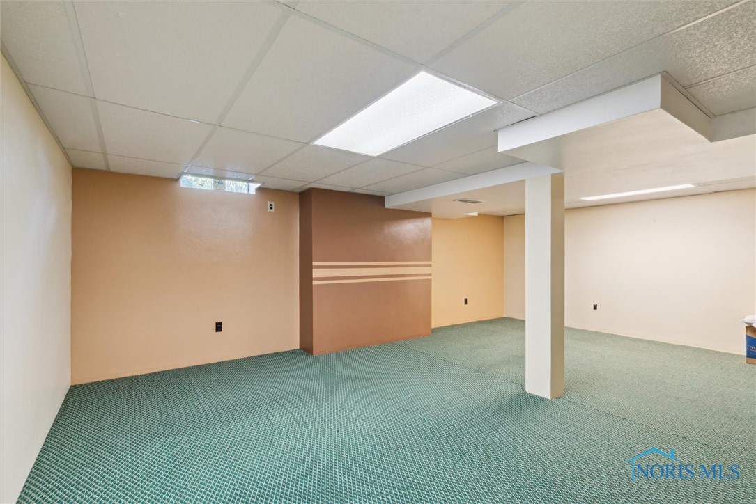 5910 Therfield Drive, Sylvania, Ohio image 39