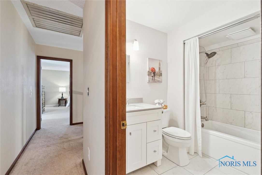 5910 Therfield Drive, Sylvania, Ohio image 31