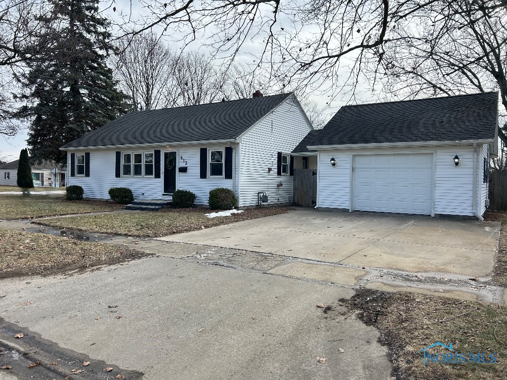 613 W Yeasting Street, Gibsonburg, Ohio image 2