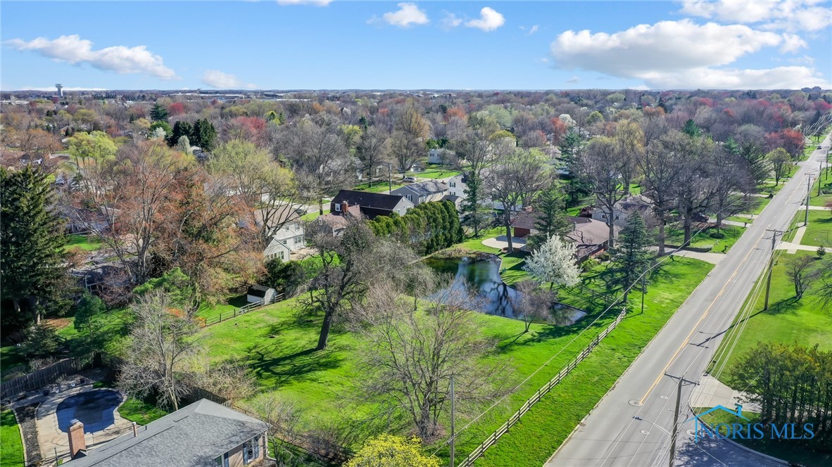 1362 Conneaut Avenue, Bowling Green, Ohio image 3