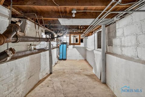 Tiny photo for 2408 Lambert Drive, Toledo, OH 43613 (MLS # 6137008)