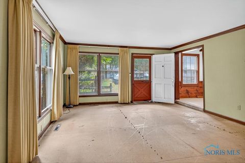 Tiny photo for 2408 Lambert Drive, Toledo, OH 43613 (MLS # 6137008)