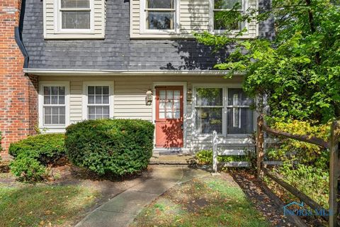 Tiny photo for 2408 Lambert Drive, Toledo, OH 43613 (MLS # 6137008)