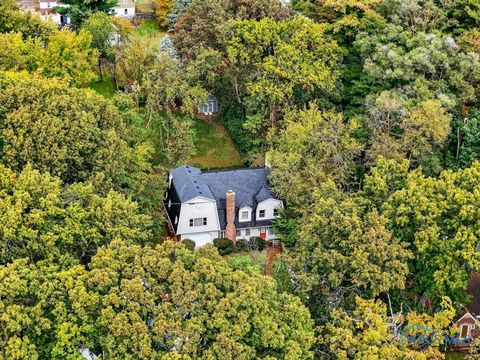 Photo of 2408 Lambert Drive, Toledo, OH 43613 (MLS # 6137008)