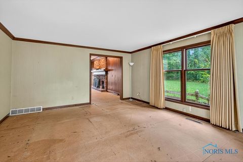 Tiny photo for 2408 Lambert Drive, Toledo, OH 43613 (MLS # 6137008)