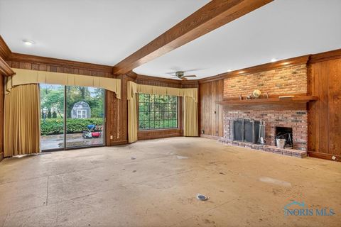 Tiny photo for 2408 Lambert Drive, Toledo, OH 43613 (MLS # 6137008)