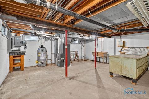 Tiny photo for 2408 Lambert Drive, Toledo, OH 43613 (MLS # 6137008)