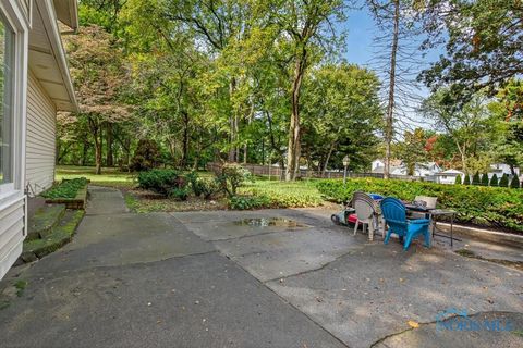 Tiny photo for 2408 Lambert Drive, Toledo, OH 43613 (MLS # 6137008)