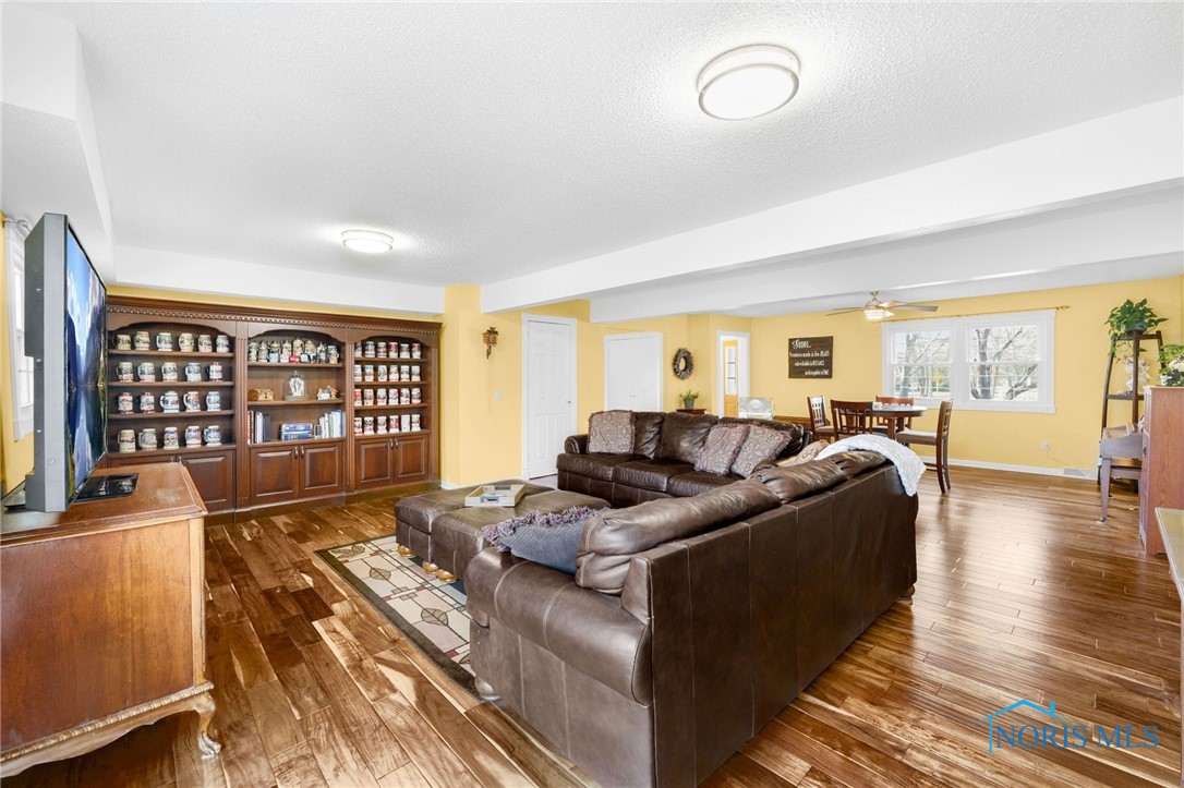 10132 Laplante Road, Monclova, Ohio image 9