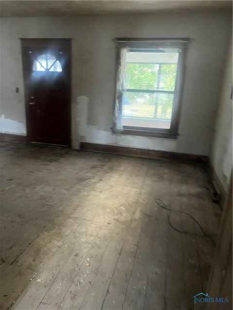 Tiny photo for 644 Nicholas Street, Toledo, OH 43609 (MLS # 6136435)