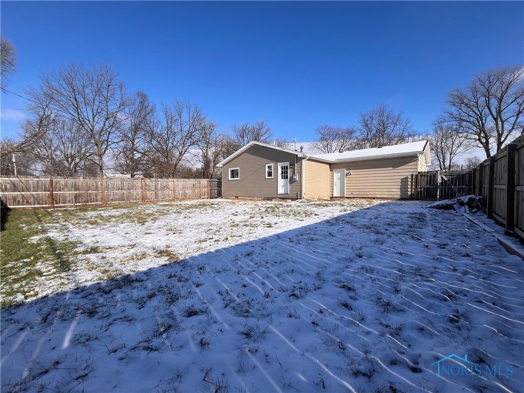 5635 Bannockburn Drive, Toledo, Ohio image 3