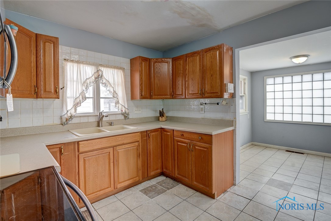 1115 Summit Street, Findlay, Ohio image 8
