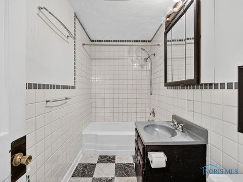 Tiny photo for 2733 130th Street, Toledo, OH 43611 (MLS # 6136679)