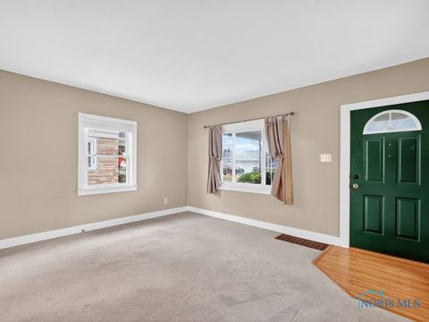 Tiny photo for 2733 130th Street, Toledo, OH 43611 (MLS # 6136679)